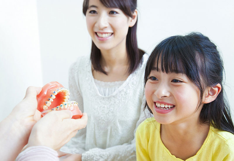 2.お子さまの矯正に特化したマウスピース矯正からワイヤー矯正まで幅広く対応
